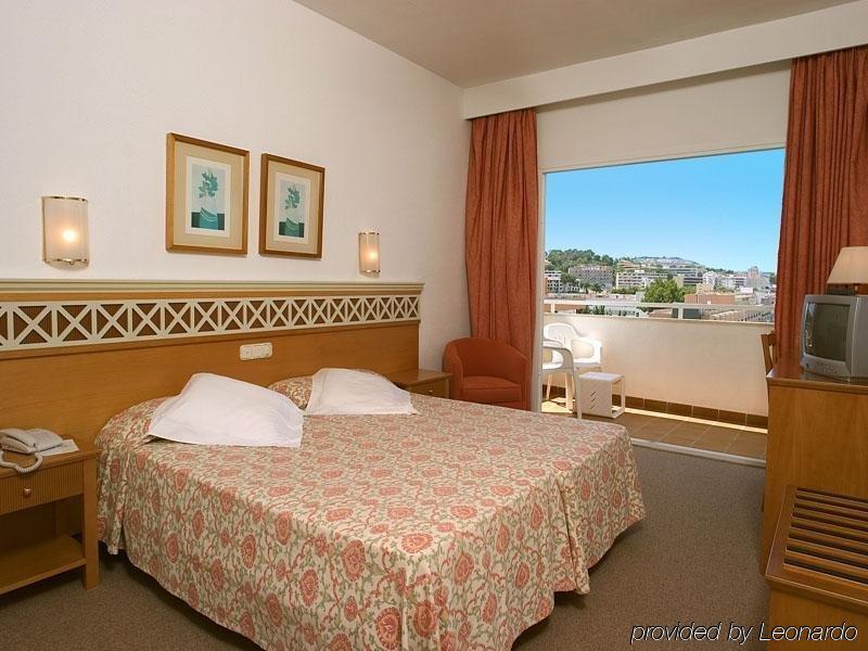 Globales Pionero Hotel Santa Ponsa Quarto foto